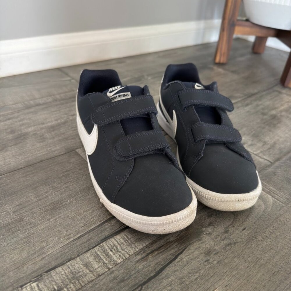 NIKE Court Legacy - Kids Size 2.5Y (833536-400)